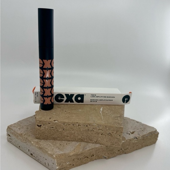 NIB. exa Ten18 Lash Amplifying Mascara. Full size/ 10 mL. - Picture 1 of 1